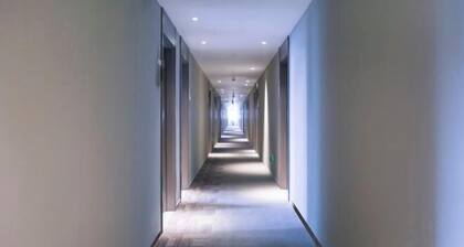 Homeinn · neo (Zhengzhou Hanghai Road Chengdong Nanlu Subway Station)