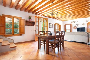 Dining - Can Pintat - Three Bedroom Villa, Sleeps 6 (Mallorca)
