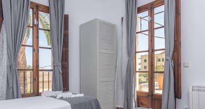 Villa El Terreno - Four Bedroom Chalet, Sleeps 8