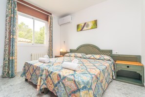 2 bedrooms, iron/ironing board, internet, bed sheets - Casa Manolo - Two Bedroom Apartment, Sleeps 4 (Mallorca)