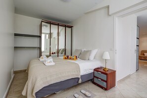 1 bedroom, iron/ironing board, Internet, bed sheets