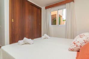 2 Schlafzimmer, Bügeleisen/Bügelbrett, Internetzugang, Bettwäsche