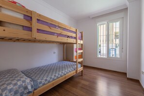 3 bedrooms, Internet, bed sheets