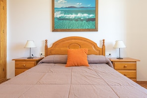 6 bedrooms, Internet, bed sheets - Villa Lina - Six Bedroom Villa, Sleeps 14 (Estepona)