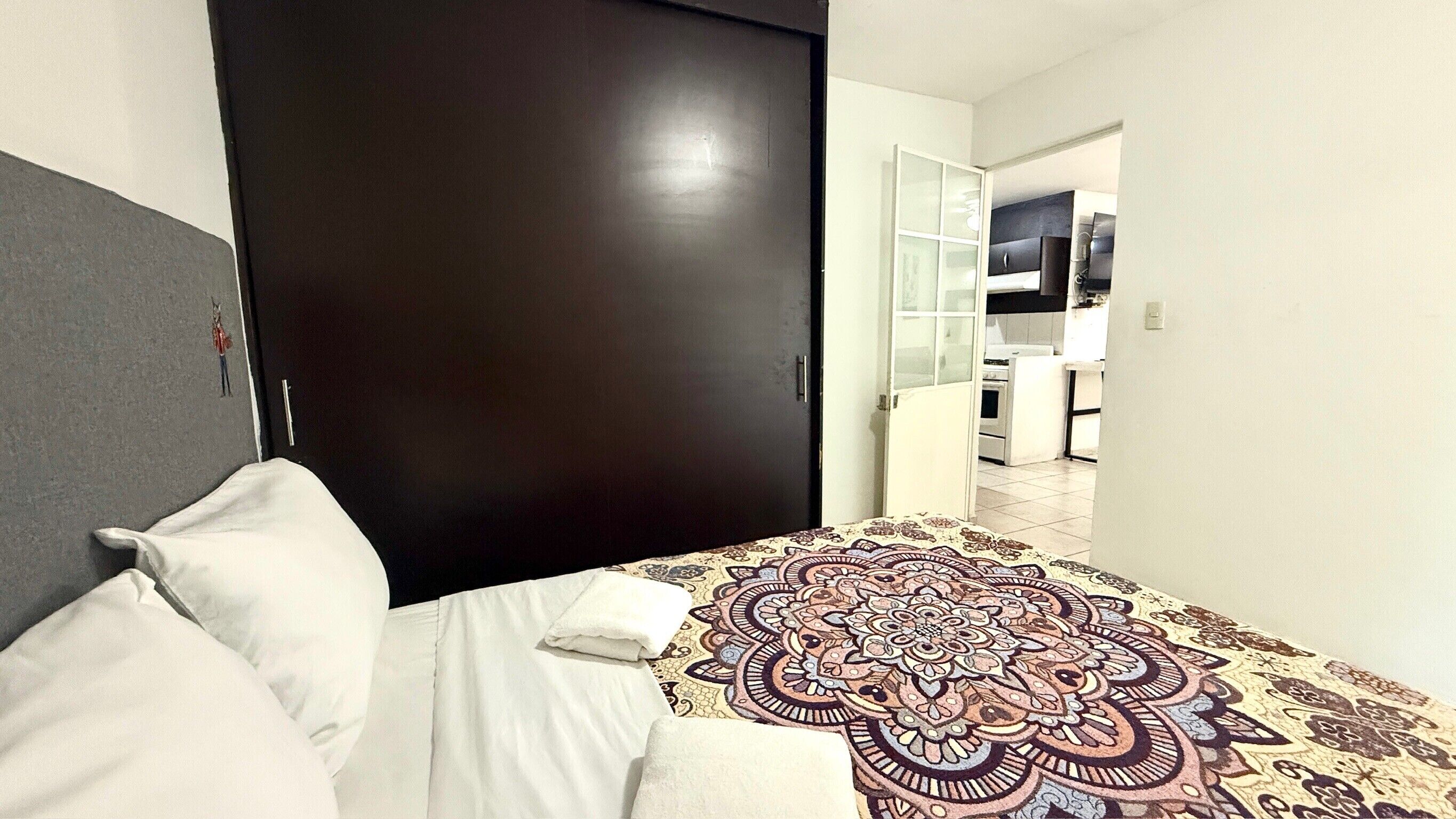 4 bedrooms, iron/ironing board, free WiFi