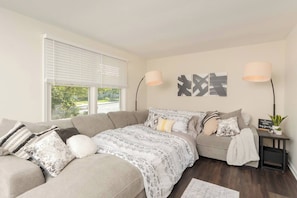 3 chambres, fer et planche à repasser, Wi-Fi gratuit, draps fournis