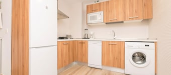 Loving Rota - Two Bedroom Apartment, Sleeps 4