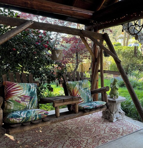 Jacksonville's Iconic Historical 1930's Log Cabin Renovated Private Apt. 