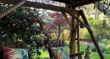 Jacksonville's Iconic Historical 1930's Log Cabin Renovated Private Apt.