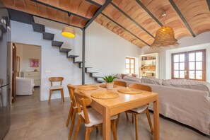 Dining - Els Abats - Two Bedroom Villa, Sleeps 4 (Sóller)