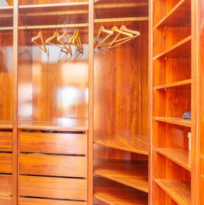 Interior - Es Garroveret - Four Bedroom Villa, Sleeps 8 (Marratxí)