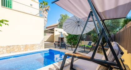 Calamari - Four Bedroom Chalet, Sleeps 6