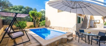 Calamari - Four Bedroom Chalet, Sleeps 6