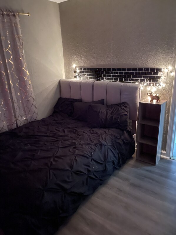 3 quartos, ferros/tábuas de passar roupa, Wi-Fi, roupa de cama