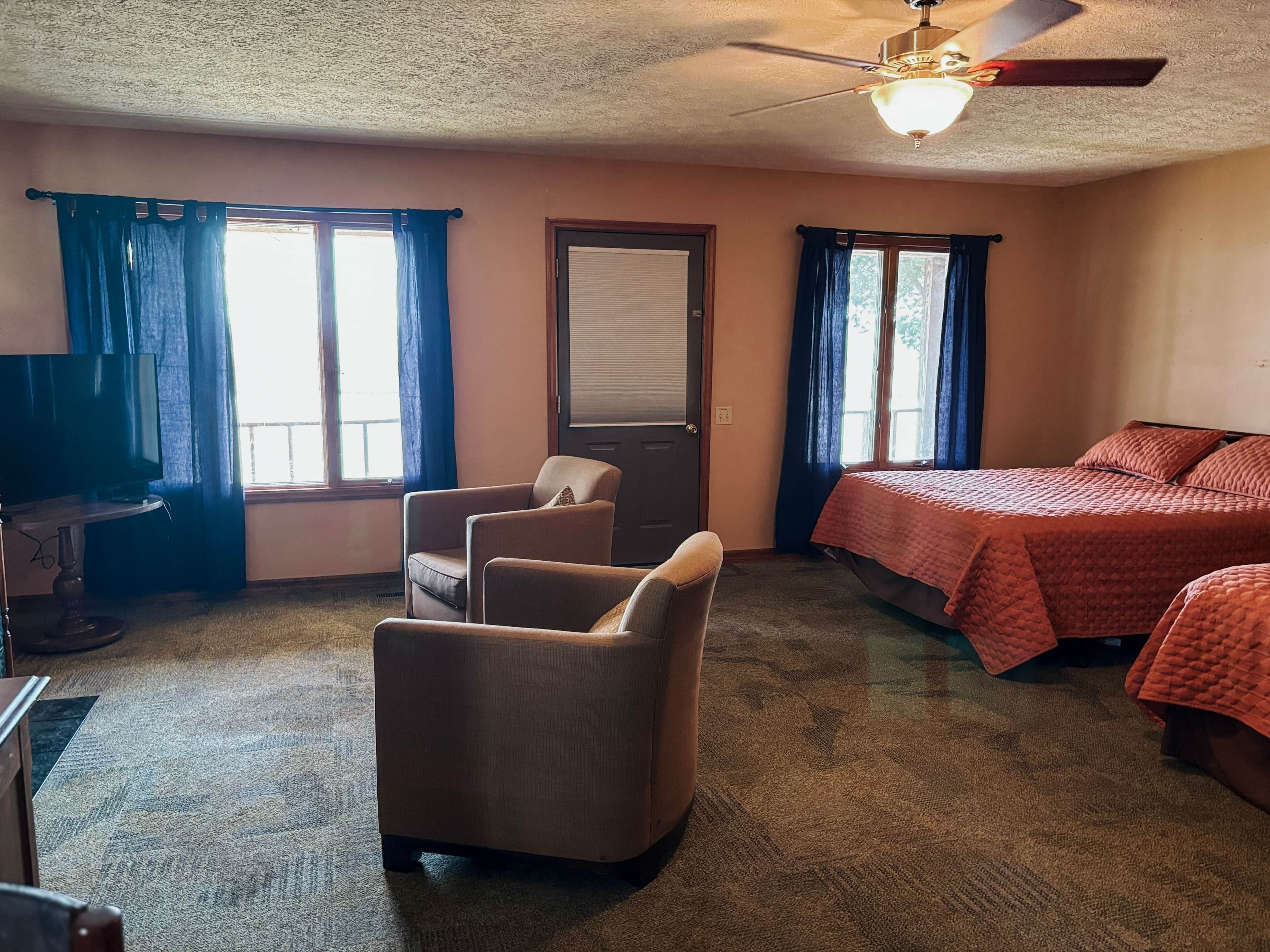 1 bedroom, iron/ironing board, Internet, bed sheets