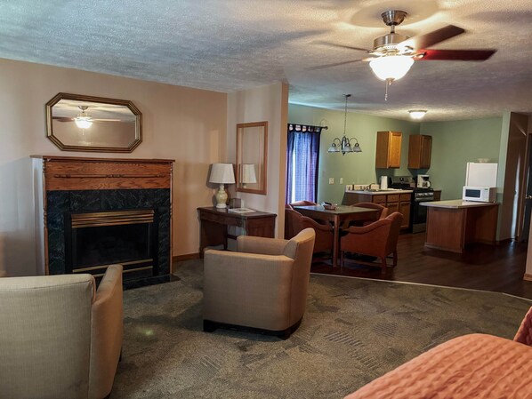 Tv och ett bordtennisbord