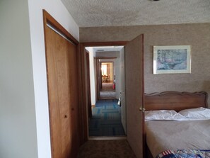 1 bedroom, iron/ironing board, Internet, bed sheets