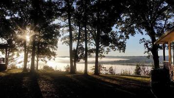 Hårføner og håndklær