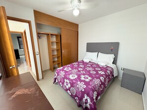 3 chambres, fer et planche à repasser, accès au Wi-Fi (inclus)