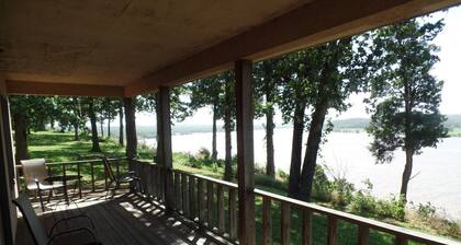 Studio w/ Full Kitchen - Bungalo near Garden of the Gods