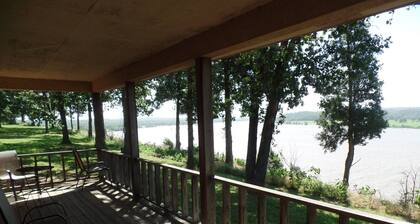 Superior Suite- Peaceful Retreat on the River