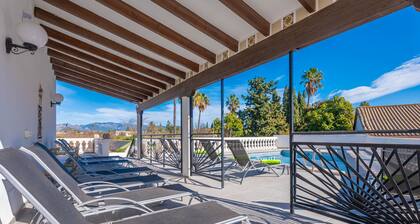 Es Moli Dels Reis - Six Bedroom Villa, Sleeps 11