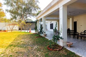 Front of property - Urban Trippers Shamiyana Villa byArindam (Jaipur)