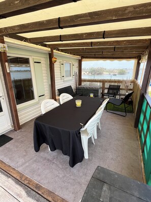 Outdoor dining - 3 bedroom mobile home - camping bleu mariné - Sérignan plage  (Sérignan)