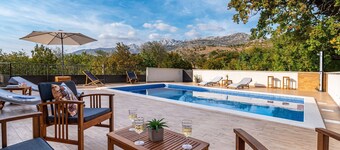 Holiday Home Zaton with Pool near River Canyon