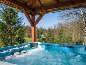 Bain à remous extérieur