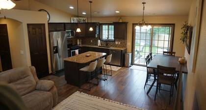 Black Hills-Modern 2Bedroom-15mins to Sturgis-15mins to Rapid City