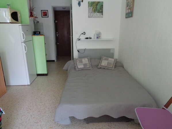 Tabla de planchar con plancha 