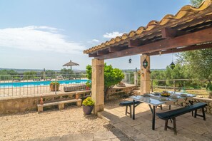 Outdoor dining - Finca Son Puça - Four Bedroom Villa, Sleeps 8 (Mallorca)
