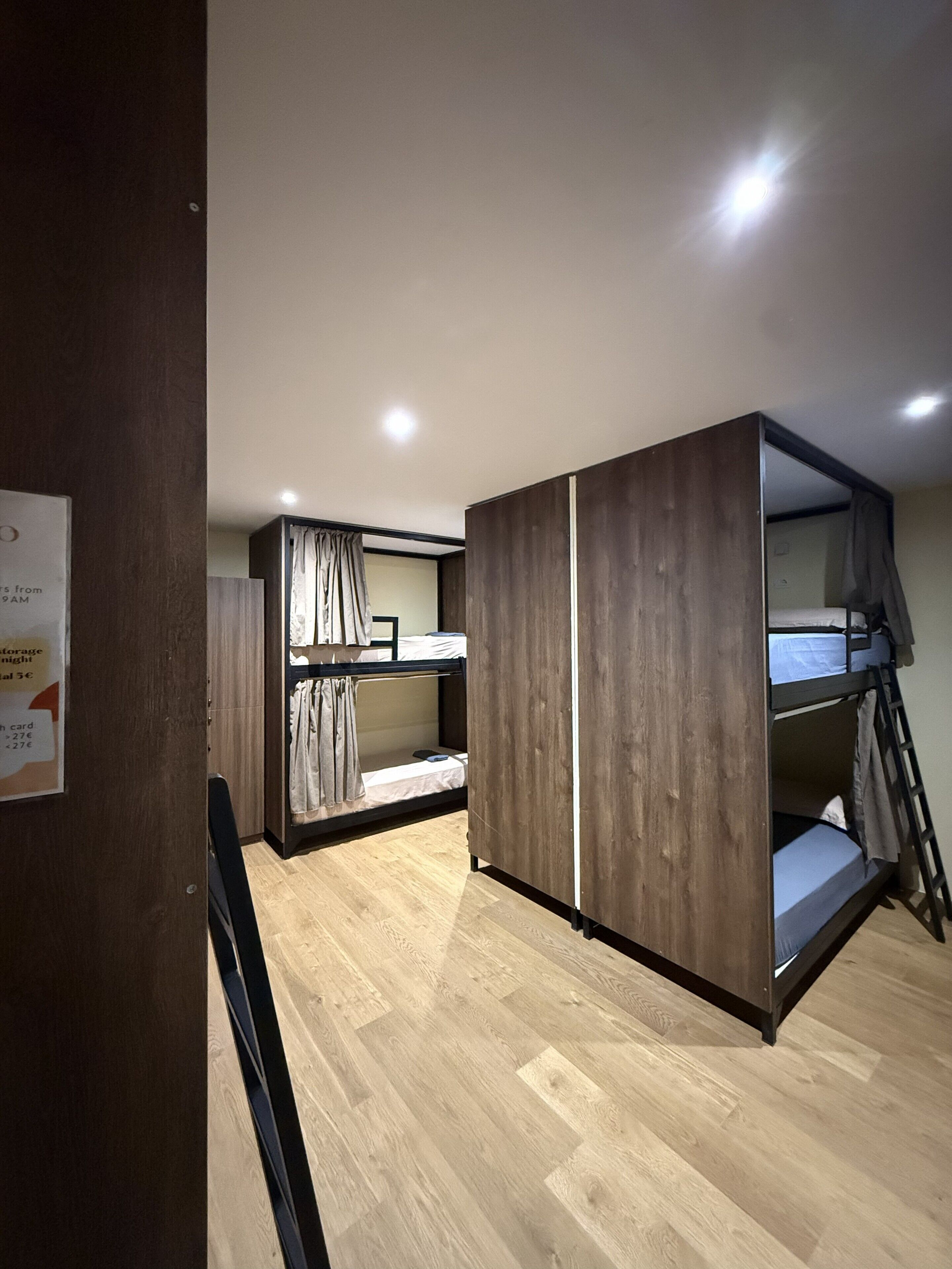 標準共用宿舍 | 免費 Wi-Fi