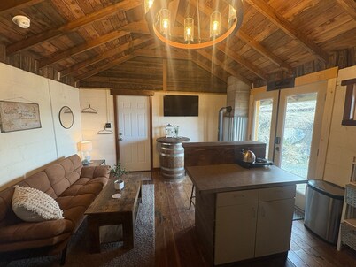 Vineyard Bunkhouse studio near Chelan