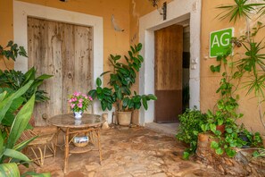 Exterior detail - Son Mayol 2 - Two Bedroom Apartment, Sleeps 4 (Son Mesquida)