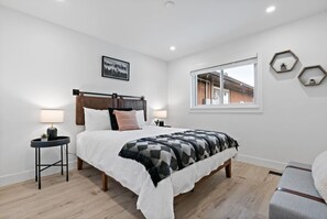 4 bedrooms, in-room safe, iron/ironing board, free WiFi