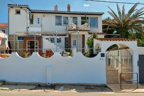 Exterior - Holiday Home in Arbanija with Sea Views (Trogir - Arbanija)