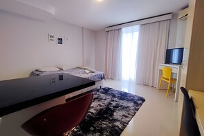 1 habitación, tabla de planchar con plancha y wifi gratis