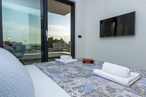 3 bedrooms, free WiFi - Villa in Pakoštane near Beach & Pool (Pakostane)
