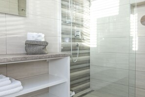 Shower - Villa in Pakoštane near Beach & Pool (Pakostane)