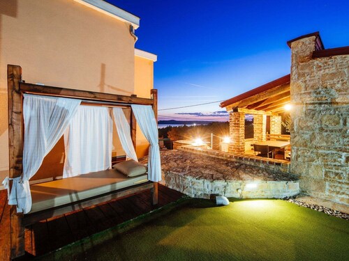 Holiday Home Jasenice near Beach & Pool