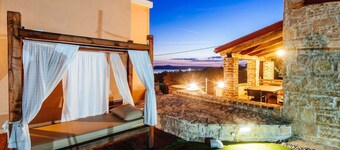 Holiday Home Jasenice near Beach & Pool