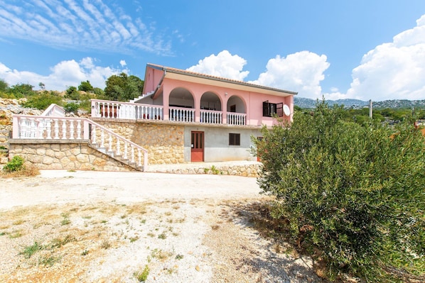 Exterior - Apartment in Tribalj with Sea View and Beach (Tribanj Kruščica)