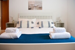 Appartement, terras, uitzicht op tuin | 1 slaapkamer, een strijkplank/strijkijzer, gratis wifi