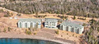 Two Harbors Superior Lakefront 3BR Corner | Pool | Hot Tub | Sauna | EV Charger