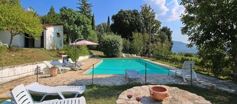 Raffinée Farmhouse on Estate