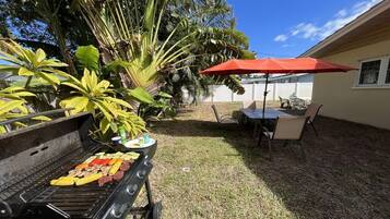 تناول الطعام بالخارج