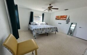 3 Schlafzimmer, Bügeleisen/Bügelbrett, WLAN, Bettwäsche