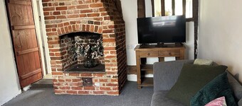 Harleston. Norfolk / Suffolk border historic town centre cottage.
Close to Diss
